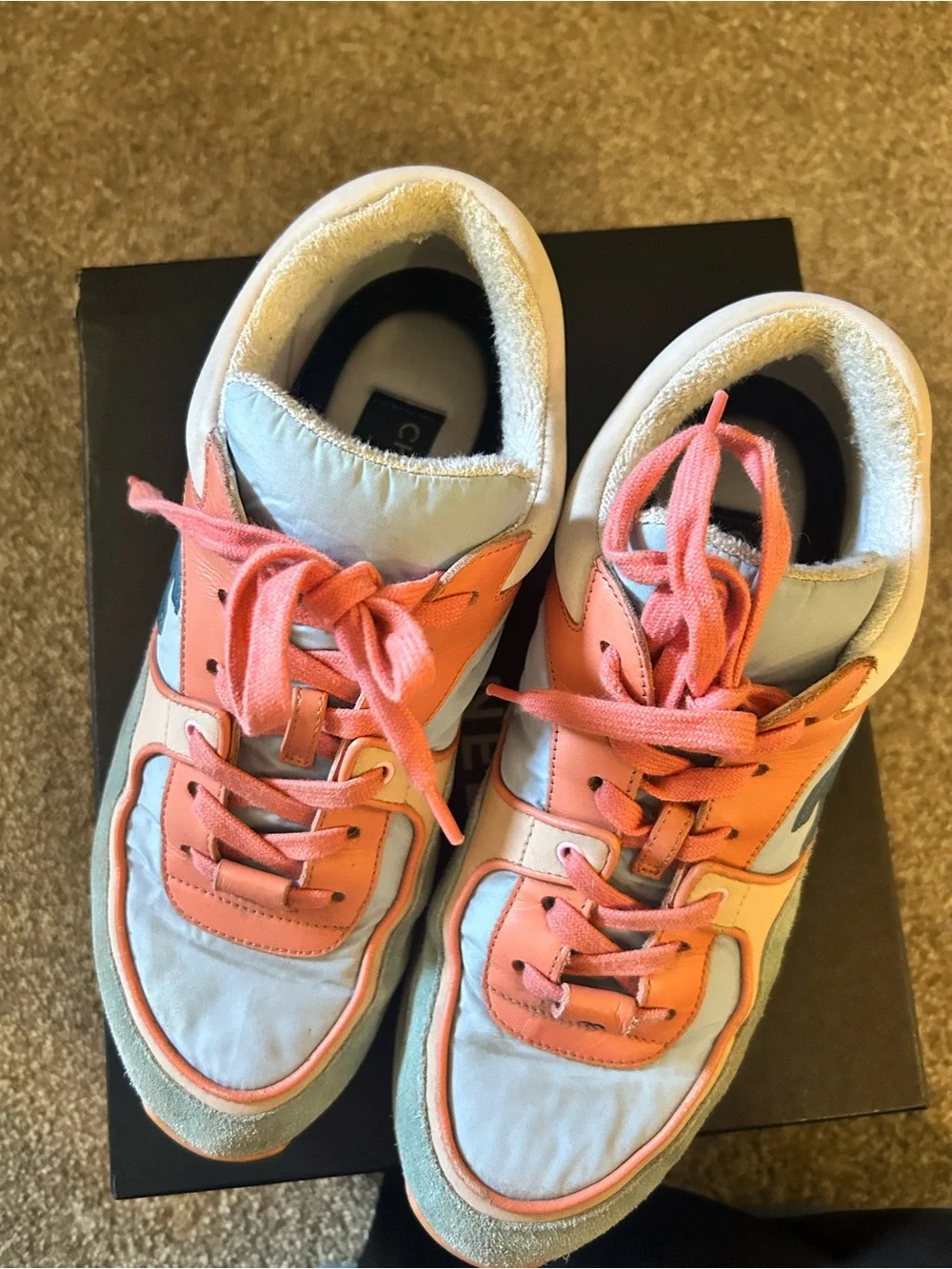 CHANEL women’s sneaker